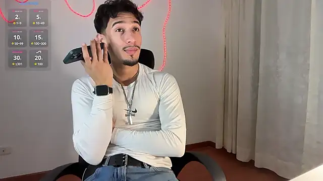 Snapshot of rafael_stone11 chatting on February 20, 1:46 am rafael stone11 online show from February 20, 1:46 am