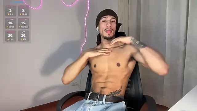 Snapshot of rafael_stone11 chatting on February 21, 4:13 am rafael stone11 online show from February 21, 4:13 am