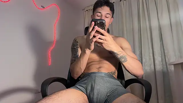 rafael stone11 online show from April 11, 1:43 am