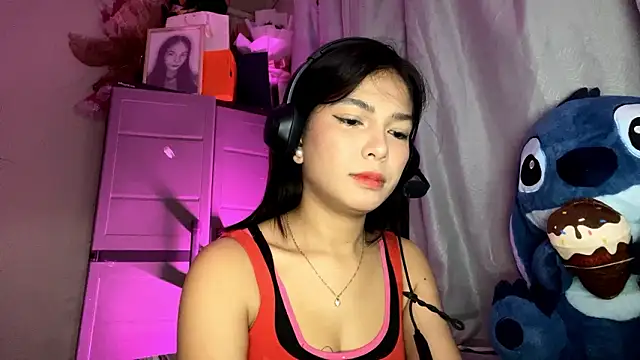 ConstancePorrini online show from February 16, 10:33 am