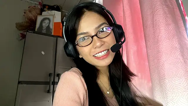 ConstancePorrini online show from February 19, 5:47 am