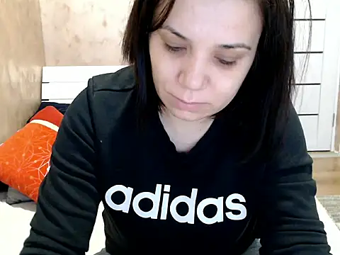 Snapshot of LorraGrey chatting on February 6, 6:18 am LorraGrey online show from February 6, 6:18 am