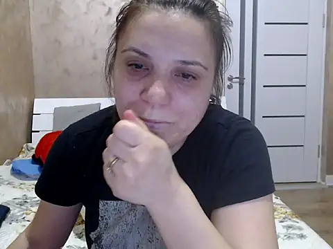 Snapshot of LorraGrey chatting on April 1, 7:33 pm LorraGrey online show from April 1, 7:33 pm