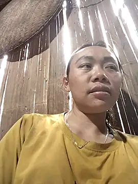 Snapshot of Bella-222 chatting on February 12, 4:40 am Bella-222 online show from February 12, 4:40 am