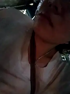 Snapshot of Bella-222 chatting on March 2, 6:36 am Bella-222 online show from March 2, 6:36 am