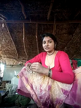 Snapshot of Hotty_raghni chatting on February 6, 5:01 am Hotty raghni online show from February 6, 5:01 am