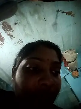 Snapshot of Hotty_raghni chatting on February 14, 3:09 pm Hotty raghni online show from February 14, 3:09 pm