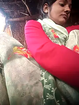 Snapshot of Hotty_raghni chatting on February 20, 3:25 am Hotty raghni online show from February 20, 3:25 am