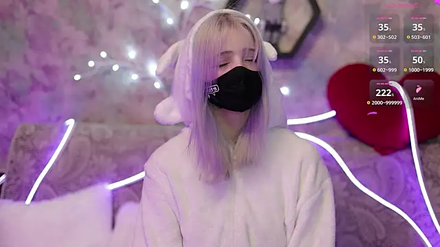 Yunakiss online show from March 15, 9:10 pm