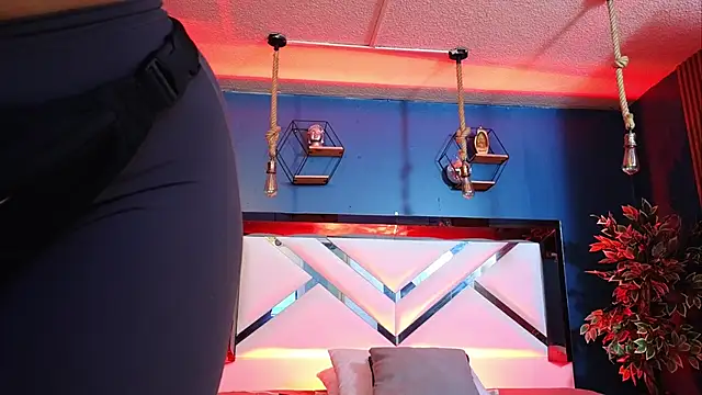 Ladyy brownn online show from February 14, 11:29 am