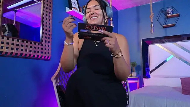 Ladyy brownn online show from April 15, 11:50 am