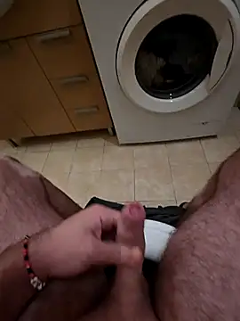 Snapshot of Heyyo3 chatting on February 6, 9:56 am Heyyo3 online show from February 6, 9:56 am