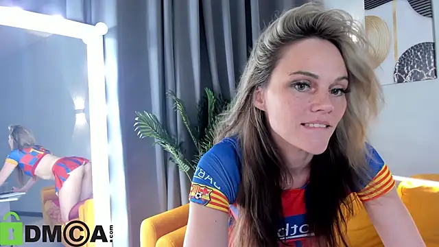 Snapshot of agatha_roose chatting on July 5, 3:56 am agatha roose online show from July 5, 3:56 am