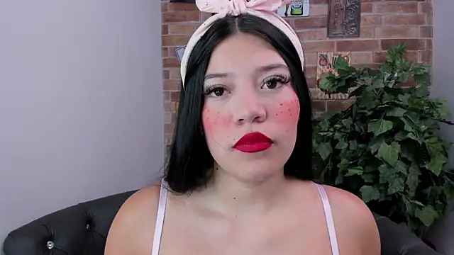 foxy vera online show from April 13, 11:05 am