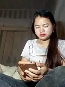 Snapshot of emlylyxinh chatting on February 7, 9:07 pm emlylyxinh online show from February 7, 9:07 pm