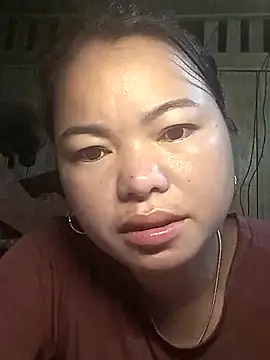 Snapshot of emlylyxinh chatting on February 25, 7:23 pm emlylyxinh online show from February 25, 7:23 pm