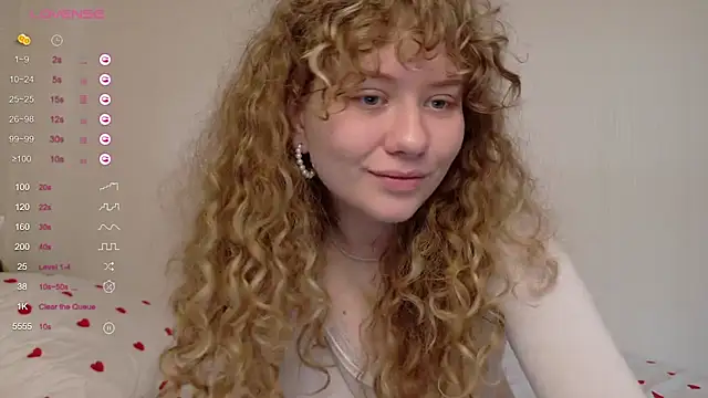 Snapshot of Milounee chatting on March 20, 5:34 am Milounee online show from March 20, 5:34 am