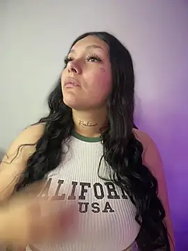 Miia  Taylor online show from February 3, 1:59 am