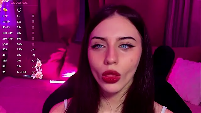 lunawho online show from July 13, 7:49 pm
