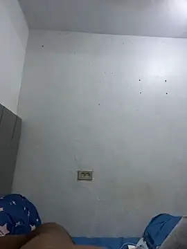 Snapshot of Danny_black11 chatting on February 13, 5:53 pm Danny black11 online show from February 13, 5:53 pm