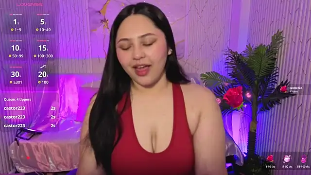 Snapshot of Siena_Tay chatting on February 13, 12:12 pm Siena Tay online show from February 13, 12:12 pm