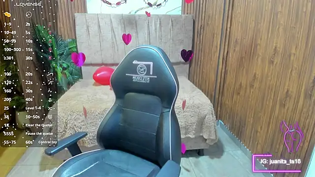 Snapshot of Athenaa_tay chatting on February 14, 7:21 pm Athenaa tay online show from February 14, 7:21 pm