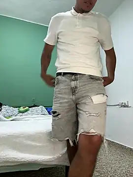 Snapshot of DavShi chatting on March 2, 8:26 pm DavShi online show from March 2, 8:26 pm