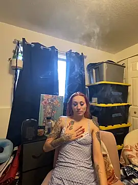 ThornsandHoney online show from May 24, 4:23 pm