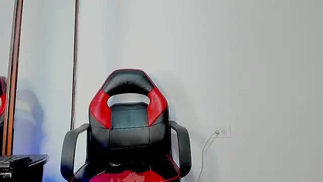 Snapshot of JERO_TEASE_S7S chatting on February 27, 7:36 pm JERO TEASE S7S online show from February 27, 7:36 pm