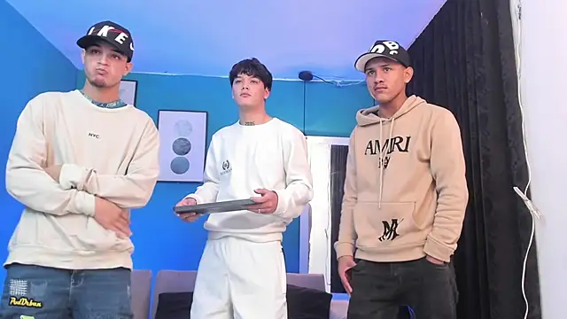 Snapshot of KingOfHeavens_2 chatting on February 6, 5:12 am KingOfHeavens 2 online show from February 6, 5:12 am