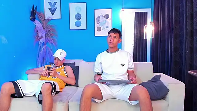 Snapshot of KingOfHeavens_2 chatting on February 25, 8:51 pm KingOfHeavens 2 online show from February 25, 8:51 pm