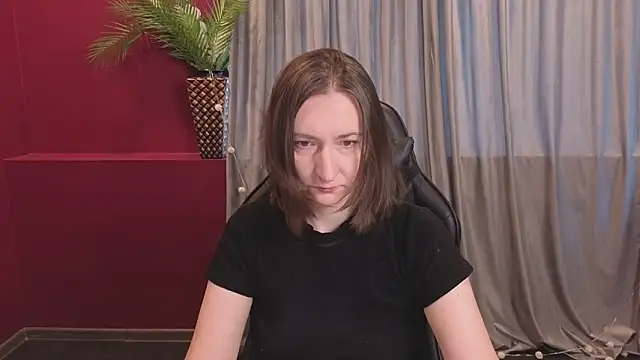 Snapshot of SelestiaSnata chatting on February 18, 1:45 am SelestiaSnata online show from February 18, 1:45 am