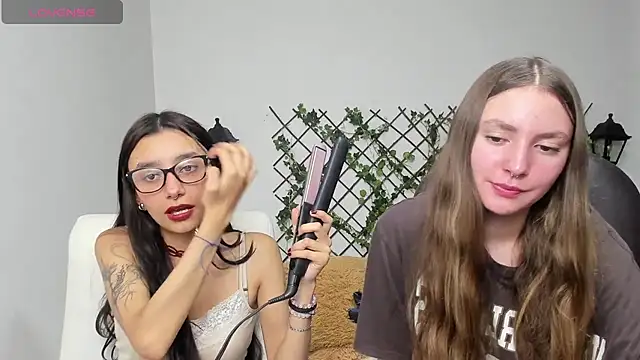 Snapshot of nana__rousse chatting on February 25, 1:37 am nana rousse online show from February 25, 1:37 am