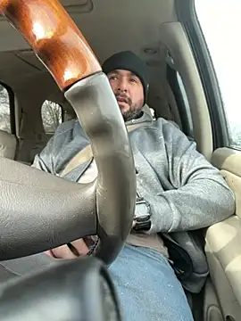 Snapshot of yolanda339 chatting on February 23, 7:33 pm yolanda339 online show from February 23, 7:33 pm