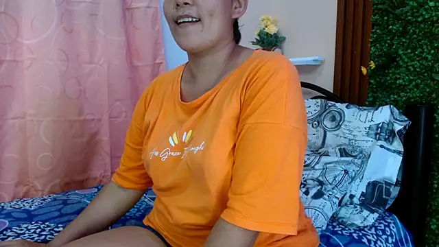 Snapshot of calimasalas2 chatting on February 28, 9:27 pm calimasalas2 online show from February 28, 9:27 pm