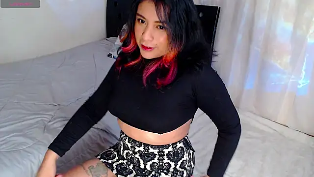 laury moon online show from February 10, 4:55 pm