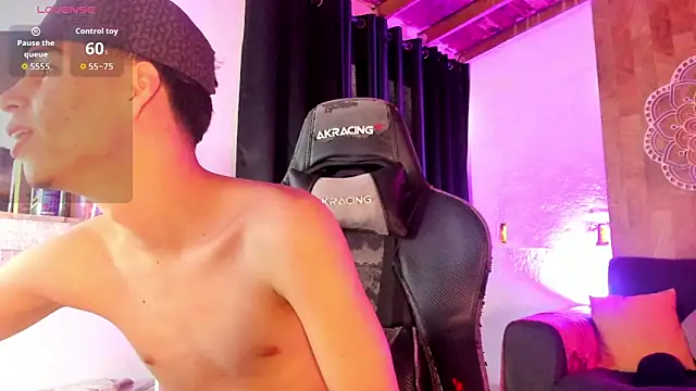 juan posada online show from February 15, 6:15 pm