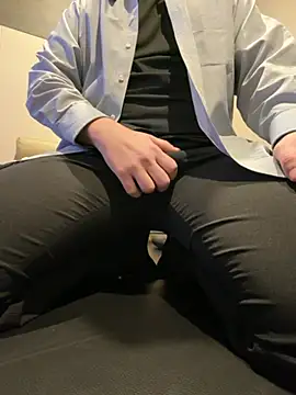 Snapshot of yuuuuusuke00 chatting on February 9, 1:09 am yuuuuusuke00 online show from February 9, 1:09 am