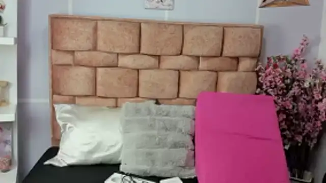 amy noa online show from February 18, 12:50 am