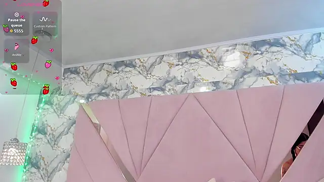 Snapshot of megan_sofiaa_ chatting on February 22, 12:58 pm megan sofiaa online show from February 22, 12:58 pm