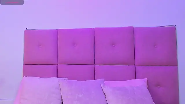 Hilaryportman online show from April 17, 8:12 pm