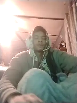 Snapshot of spooky425hd chatting on February 4, 7:36 am spooky425hd online show from February 4, 7:36 am