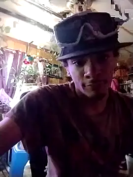 Snapshot of spooky425hd chatting on April 16, 6:09 pm spooky425hd online show from April 16, 6:09 pm