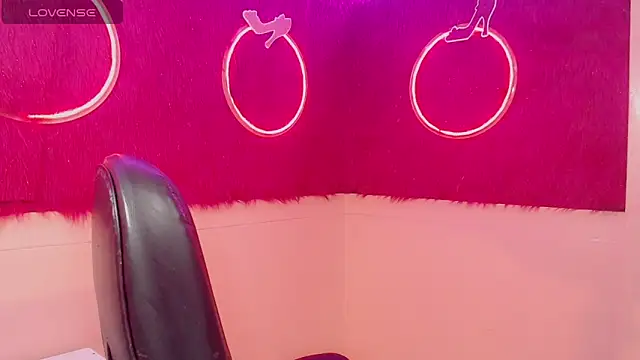 Snapshot of isabella_vogue chatting on February 10, 11:36 am isabella vogue online show from February 10, 11:36 am