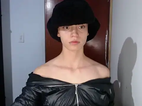 Brenda Tina699 online show from February 11, 10:59 pm