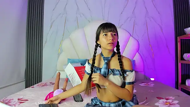 LiaJohnnson  online show from March 26, 4:40 am