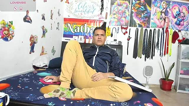 Snapshot of nathannathaniel chatting on May 5, 10:29 pm nathannathaniel online show from May 5, 10:29 pm