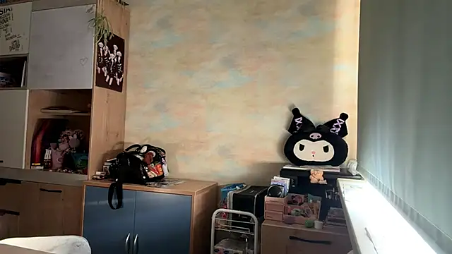 Miaaa Moon online show from March 31, 1:55 pm