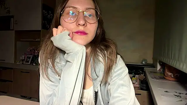 Snapshot of Miaaa_Moon chatting on April 29, 5:30 pm Miaaa Moon online show from April 29, 5:30 pm