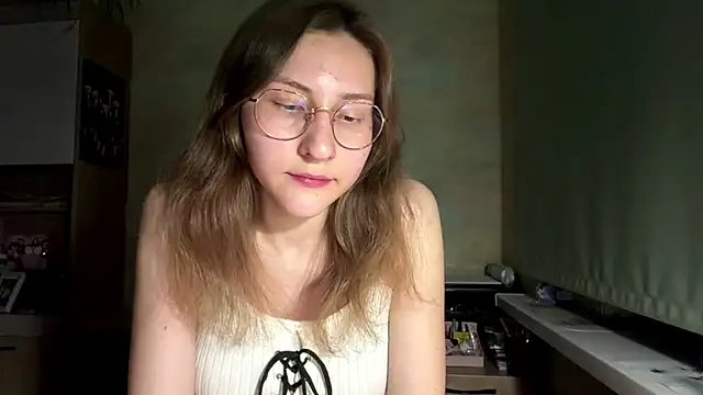 Snapshot of Miaaa_Moon chatting on May 24, 6:24 pm Miaaa Moon online show from May 24, 6:24 pm